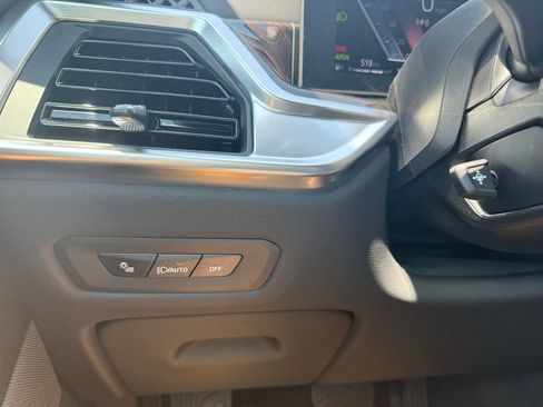 Used 2026 BMW X5 xDrive40i w/ Climate Comfort Package AWD/4WD image 12