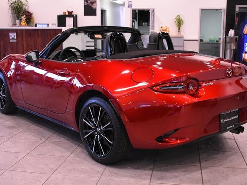 New 2025 MAZDA MX-5 Miata Grand Touring w/ Weather Package image 4
