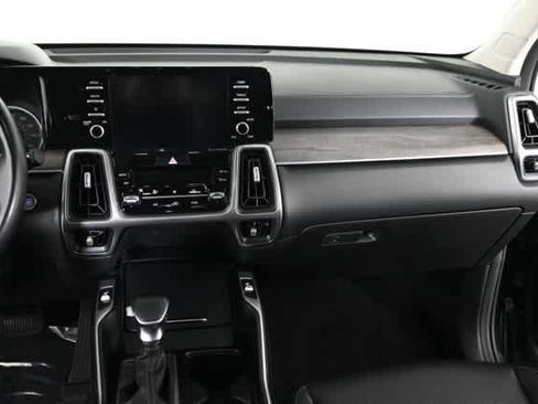 Used 2021 Kia Sorento EX FWD image 17