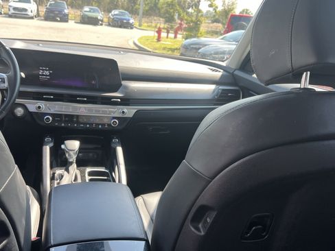 Used 2025 Kia Telluride S image 16