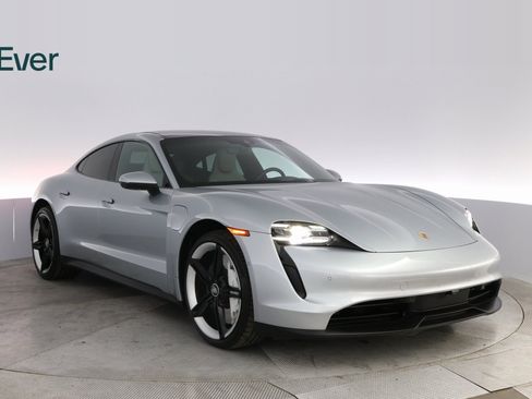 Used 2020 Porsche Taycan 4S image 4