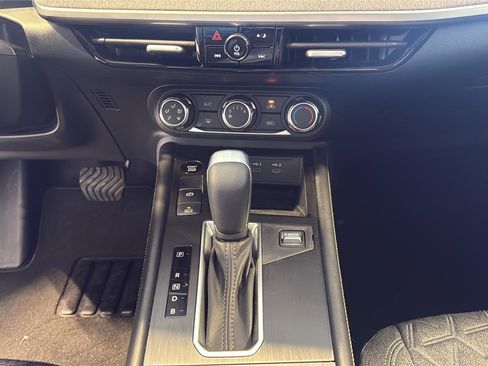 Used 2025 Nissan Kicks SV w/ Illumination Package AWD/4WD image 24