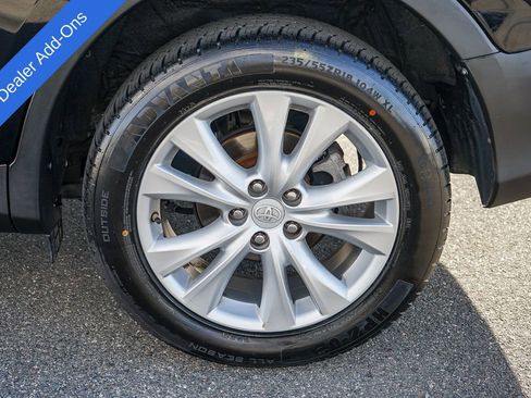 Used 2015 Toyota RAV4 Limited image 12