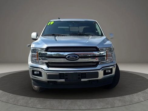 Used 2019 Ford F150 Lariat image 2