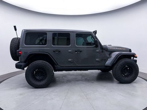 Used 2020 Jeep Wrangler Unlimited Sahara AWD/4WD image 30