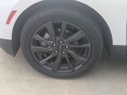 Used 2023 Chevrolet Equinox RS image 24