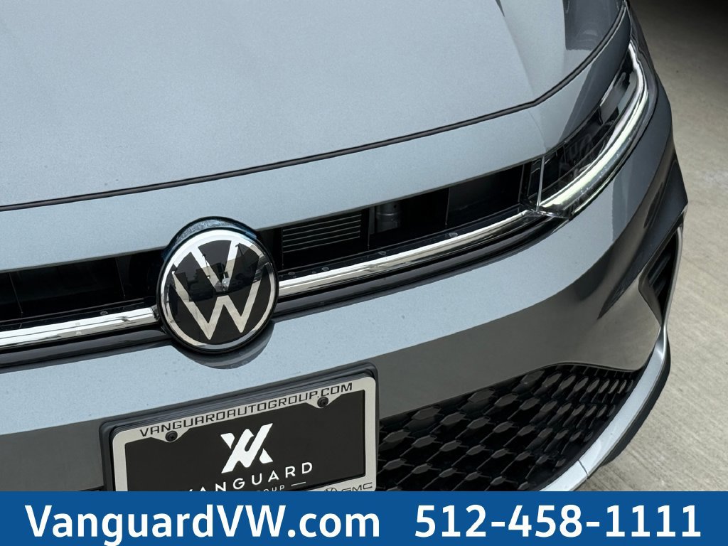 New 2026 Volkswagen Jetta SE FWD image 3