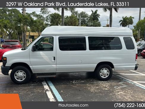 Used 2013 Ford E-250 and Econoline 250 Extended w/ PWR Group RWD image 9