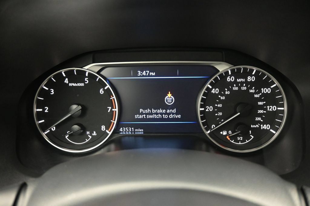 Used 2025 Nissan Altima 2.5 SR FWD image 13
