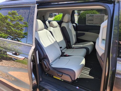 New 2026 Kia Carnival SX Prestige FWD image 43