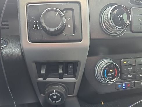 Used 2020 Ford F250 Platinum w/ FX4 Off-Road Package image 12