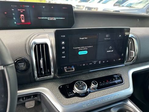 Used 2025 Ford Expedition Tremor image 30