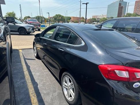 Used 2016 Chevrolet Cruze LT w/ Convenience Package FWD image 7