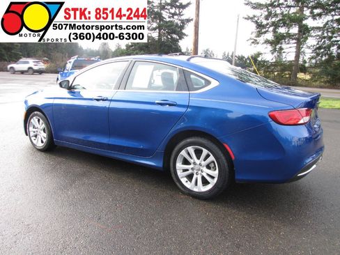 Used 2016 Chrysler 200 Limited FWD image 5
