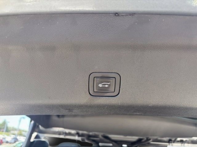 Used 2025 Chevrolet Tahoe Z71 AWD/4WD image 45