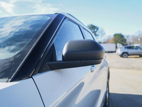 Used 2020 Ford Explorer XLT w/ Equipment Group 202A image 35