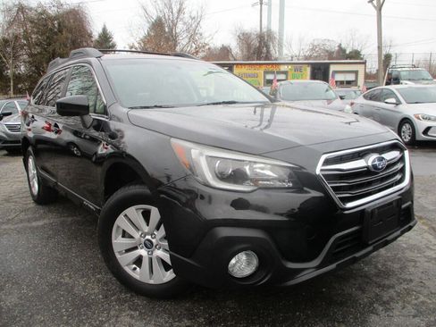 Used 2018 Subaru Outback 2.5i Premium image 2