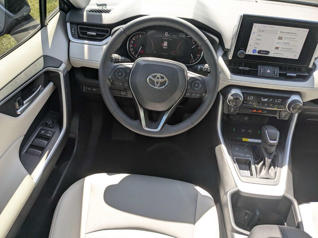 Used 2025 Toyota RAV4 XLE Premium FWD image 17