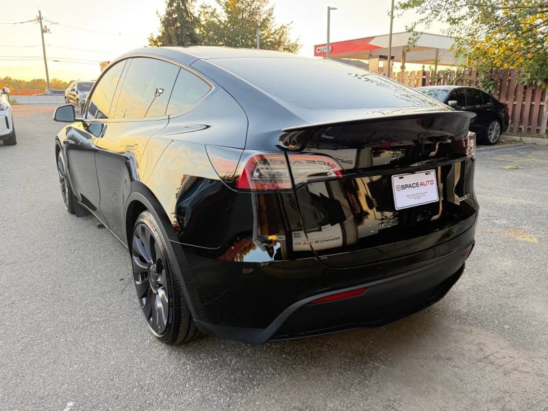 Used 2025 Tesla Model Y Performance AWD/4WD image 5