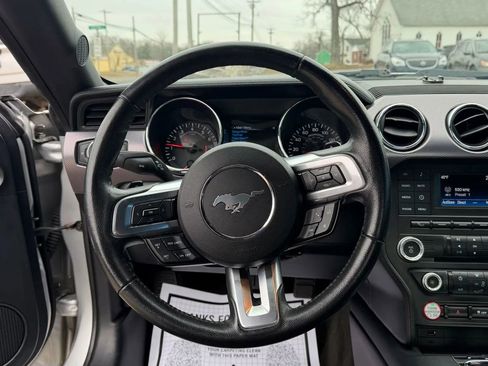 Used 2016 Ford Mustang Coupe image 20