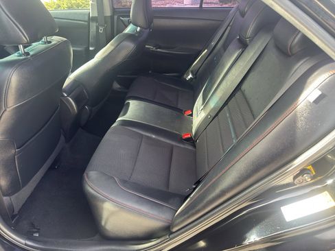 Used 2017 Toyota Camry SE image 12