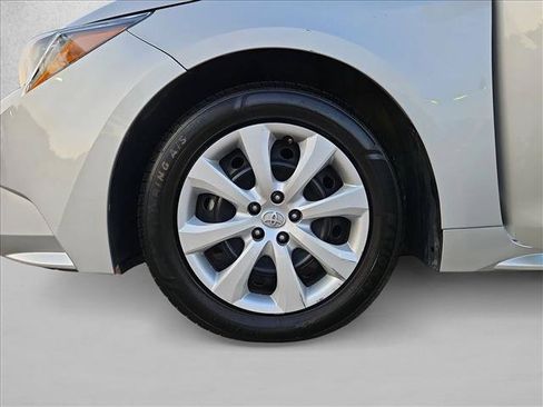 Used 2024 Toyota Corolla LE FWD image 23