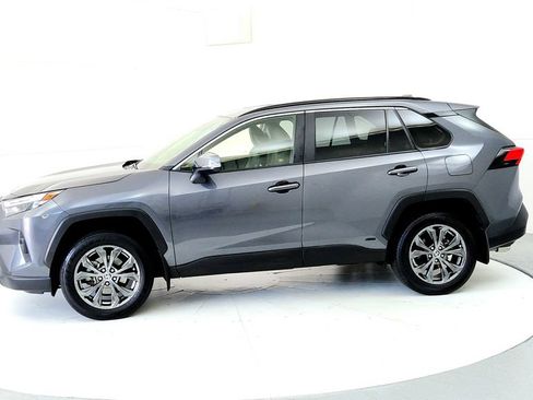 Used 2023 Toyota RAV4 XLE Premium AWD/4WD image 3