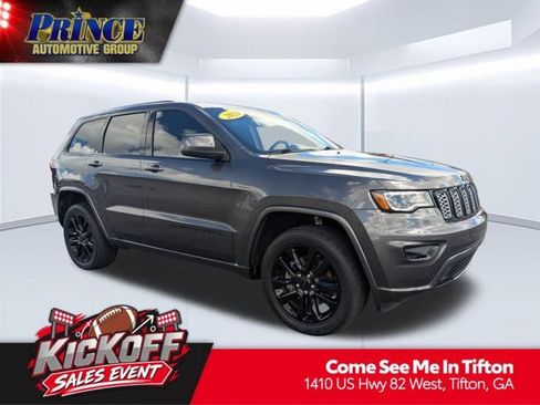 Used 2021 Jeep Grand Cherokee Laredo X RWD image 1