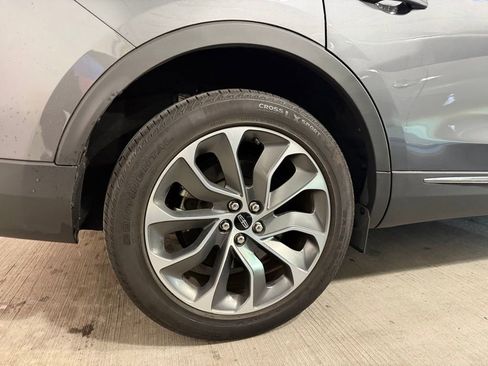 Used 2022 Lincoln Nautilus Reserve AWD/4WD image 16