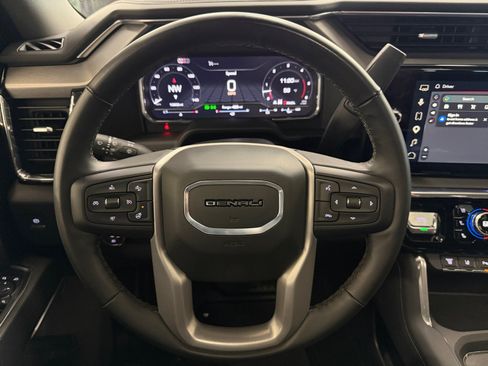 Used 2024 GMC Sierra 2500 Denali w/ Denali Reserve Package AWD/4WD image 16