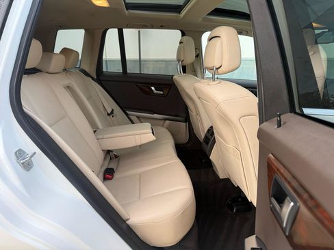 Used 2013 Mercedes-Benz GLK 350 4MATIC image 24