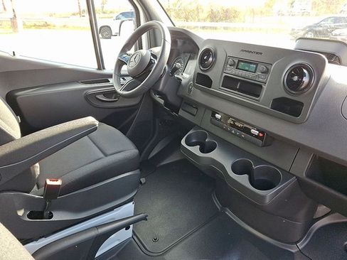 Used 2026 Mercedes-Benz Sprinter 2500 image 10