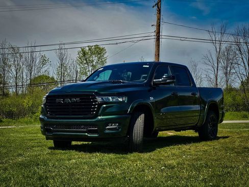 New 2026 RAM 1500 Laramie AWD/4WD image 9