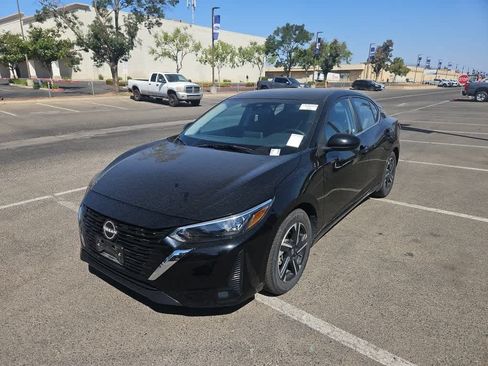 Used 2025 Nissan Sentra SV FWD image 1