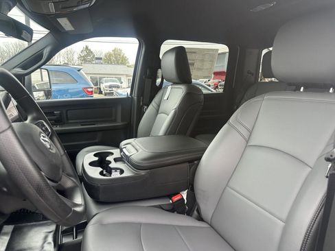 New 2026 RAM 2500 Tradesman w/ Chrome Appearance Group AWD/4WD image 12