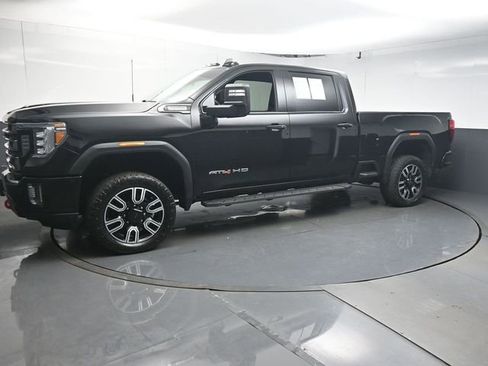 Used 2020 GMC Sierra 2500 AT4 w/ AT4 Premium Package image 4
