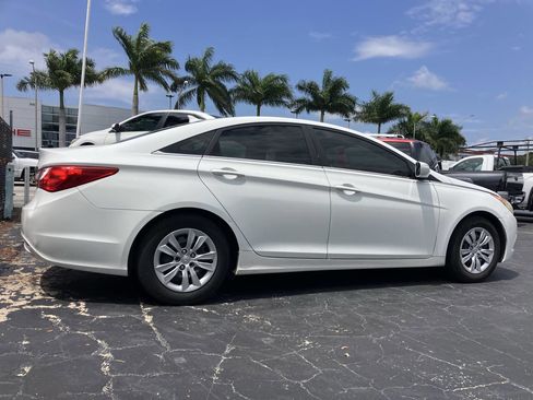 Used 2011 Hyundai Sonata GLS FWD image 3