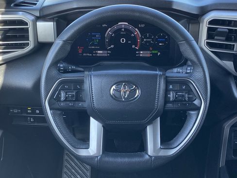 Certified 2025 Toyota Sequoia SR5 AWD/4WD image 17