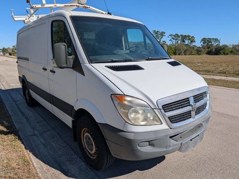 Used 2007 Dodge Sprinter 2500 image 4