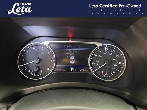 Used 2025 Nissan Sentra SR w/ SR Premium Package FWD image 16