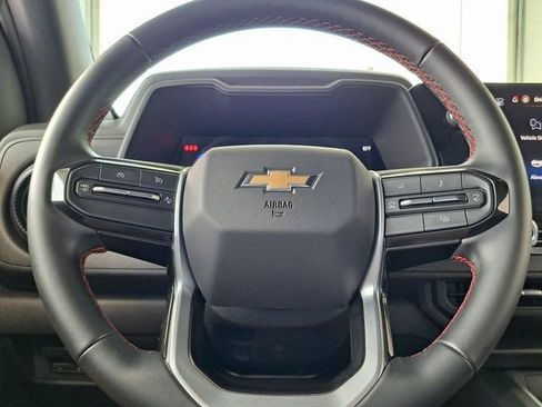 Used 2025 Chevrolet Colorado W/T w/ WT Custom Package AWD/4WD image 11