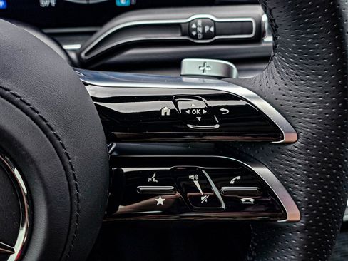 New 2026 Mercedes-Benz GLS 580 4MATIC image 25