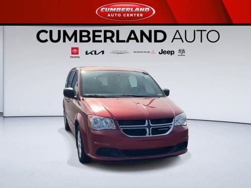 Used 2015 Dodge Grand Caravan American Value Package w/ UConnect Hands-Free Group FWD image 3