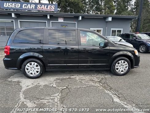 Used 2017 Dodge Grand Caravan SE w/ Power Window Group image 7