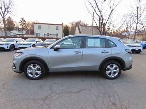 Certified 2023 Honda HR-V LX image 3