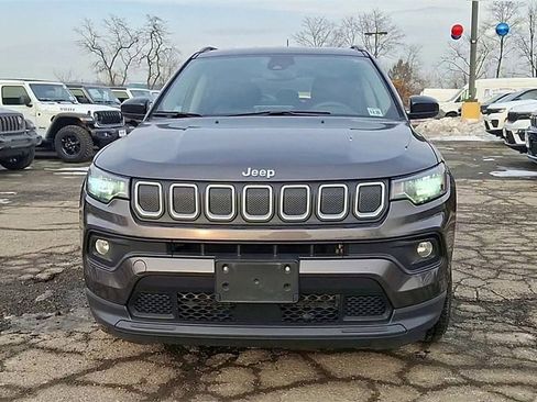 Certified 2022 Jeep Compass Latitude image 3