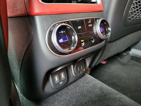 Used 2023 Genesis GV70 2.5T w/ Sport Prestige Package AWD/4WD image 11