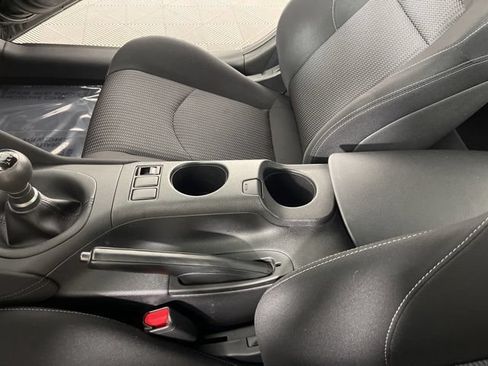 Used 2025 Nissan Z Sport w/ Floor Mat Package RWD image 32