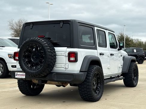 Used 2018 Jeep Wrangler Unlimited Sport image 9