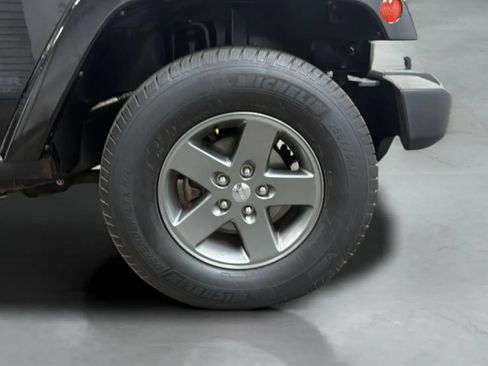 Used 2015 Jeep Wrangler Unlimited Sport AWD/4WD image 24